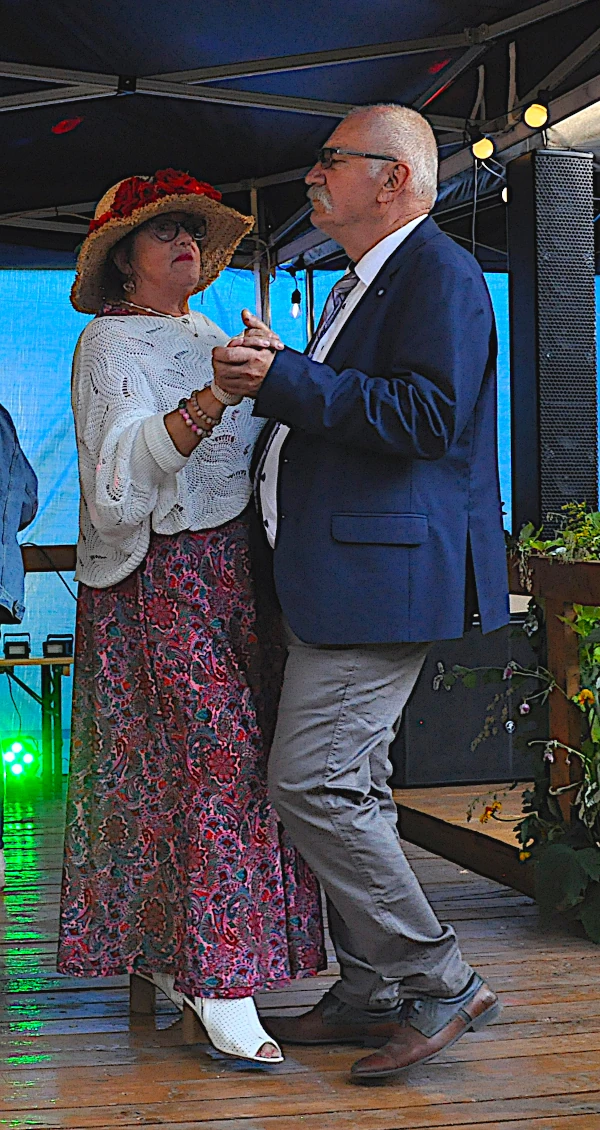 Tańczą Pan Prezes Fundacji i Pani Sekretarz